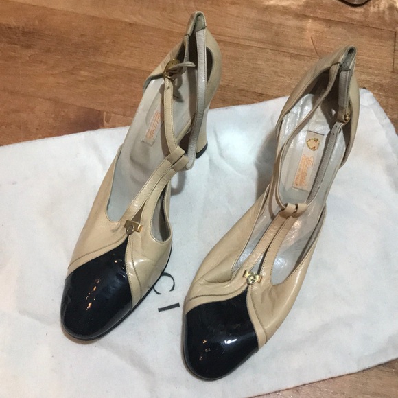 Gucci Leather T-Strap Pumps Spectator Heels - Picture 4 of 8